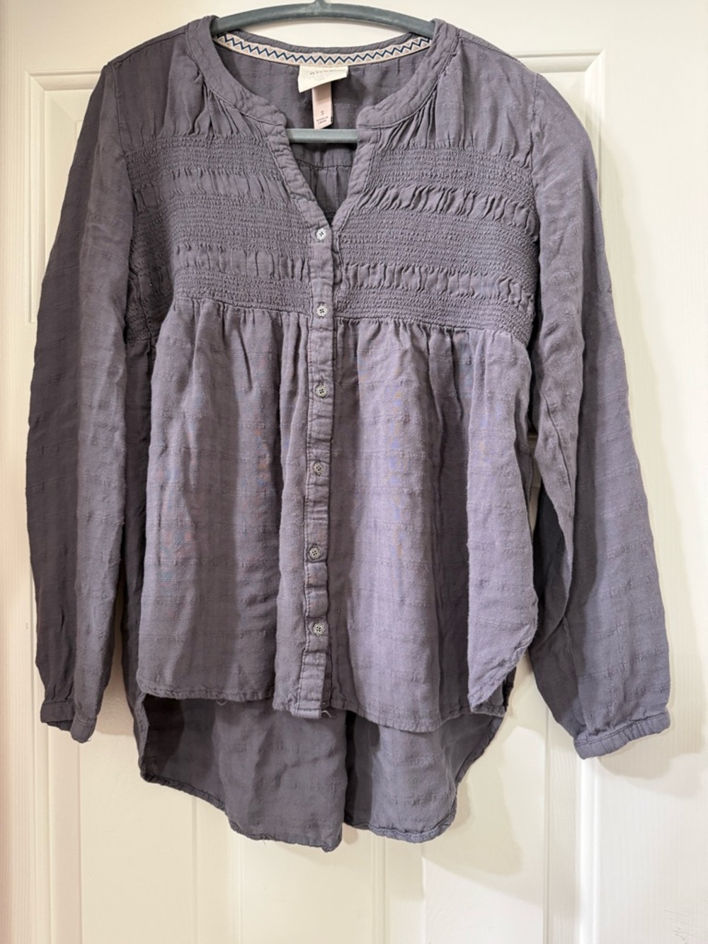 Knox Rose Gray Smocked Button-Front Peplum Blouse